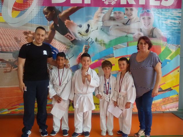 Deporte Infantil Tesuto San